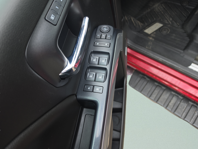 used 2018 Chevrolet Silverado 1500 car, priced at $33,185