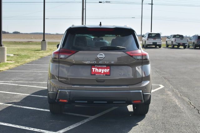Used 2025 Nissan Rogue SL 4D Sport Utility