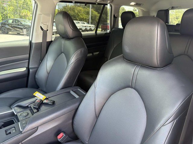 Used 2024 Toyota Grand Highlander SUV