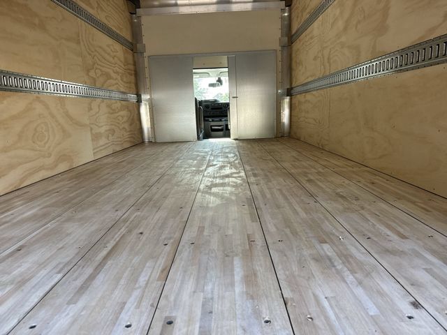 New 2027 White Ford 16FT BOX/LIFTGATE image 16