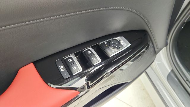 2026 Kia K5 GT-Line - Photo 18