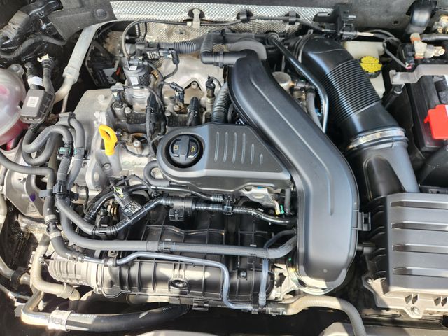 2023 Volkswagen Taos 1.5T SE Black at DeMontrond Auto Country