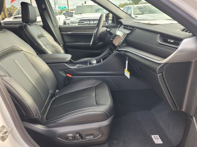 New 2026 White/off-white Jeep Limited image 16