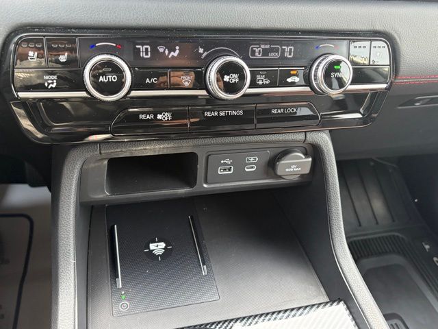 used 2025 Honda Pilot car, priced at $48,225