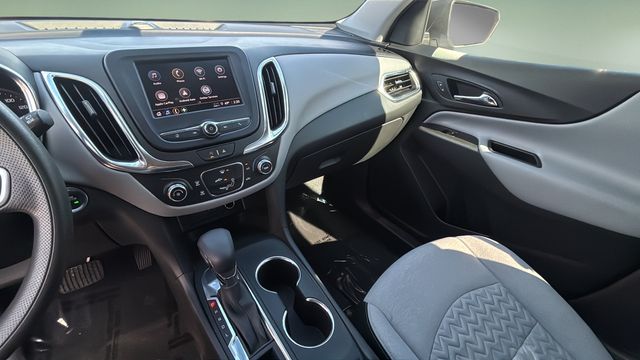 Used 2022 White Chevrolet LS image 23