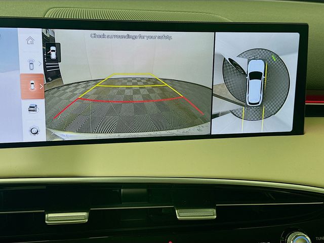 Thumbnail: 2026 Genesis GV70 - 13