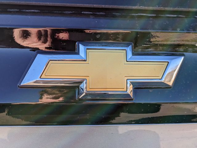 2025 Chevrolet Suburban Premier photo