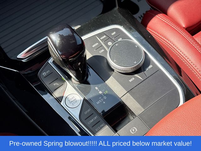 Used 2022 Black Sapphire Metallic BMW sDrive30i image 27