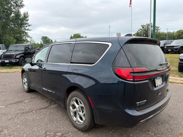 2024 Blue Pearl Chrysler Pacifica Limited AWD Van