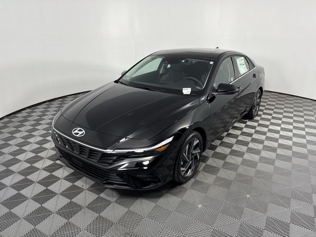 New 2025 Hyundai Elantra Hybrid For Sale in Indianapolis, IN