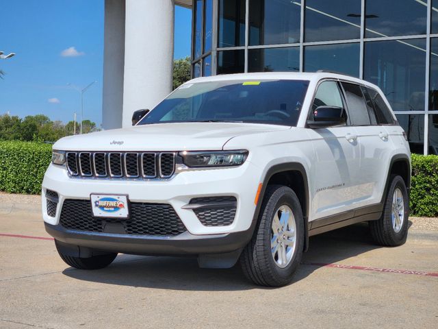 2024 Jeep Grand Cherokee Laredo 2