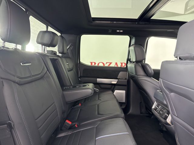 2025 Star White Metallic Tri-Coat Ford Super Duty F-250 SRW Platinum 4X4 Truck