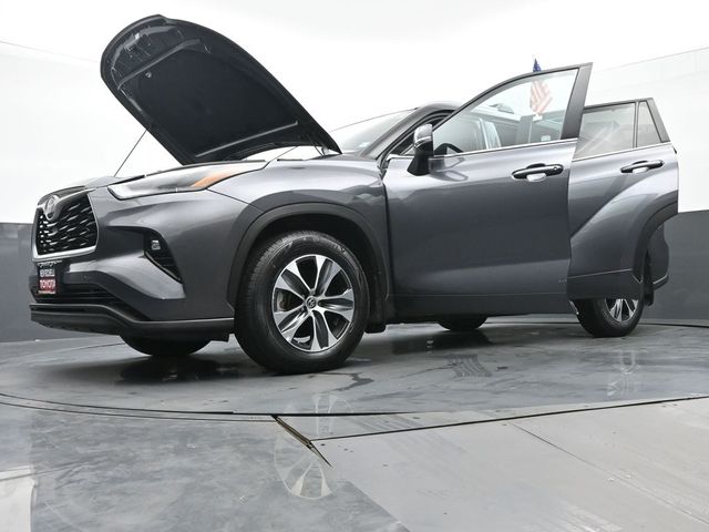 2021 Toyota Highlander XLE 51