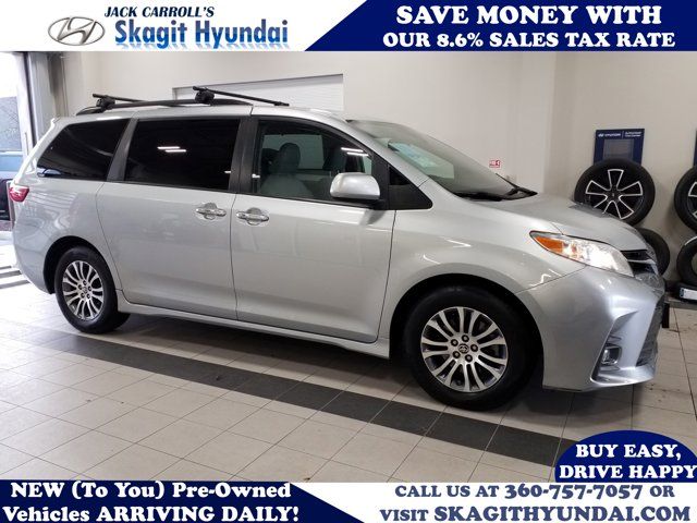 2020 Toyota Sienna XLE 7-Passenger FWD with Auto-Access Seat
