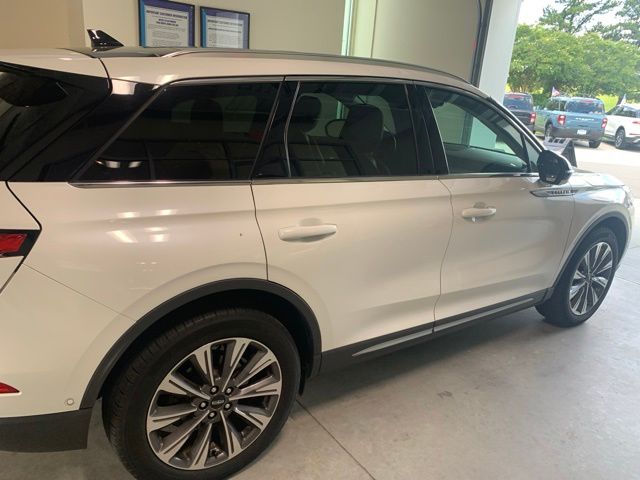 Used 2020 White Lincoln Reserve image 5