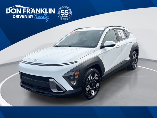 Atlas White 2025 Hyundai Kona SEL FWD SUV / Crossover Front-Wheel Drive Continuously Variable Transmission