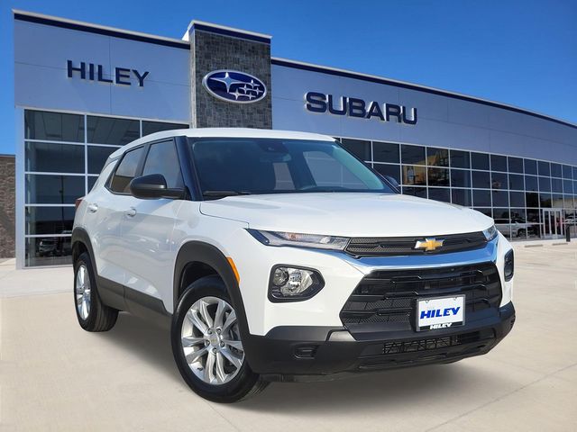 Summit White 2023 Chevrolet Trailblazer SUV / Crossover Front-Wheel Drive Continuously Variable Transmission