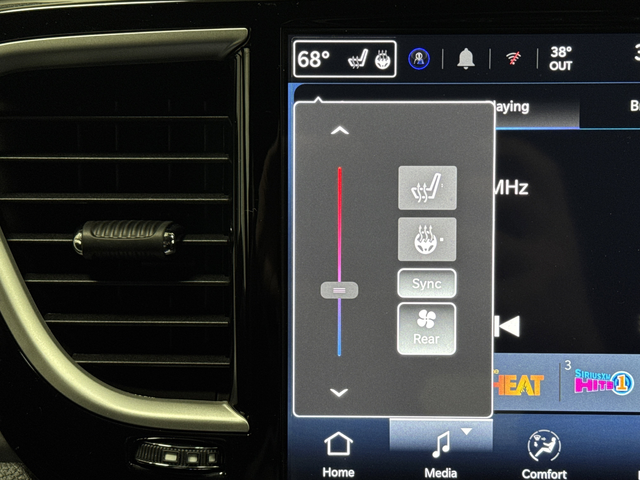 New 2026 Diamond Black Crystal Pearlcoat Chrysler Select image 7