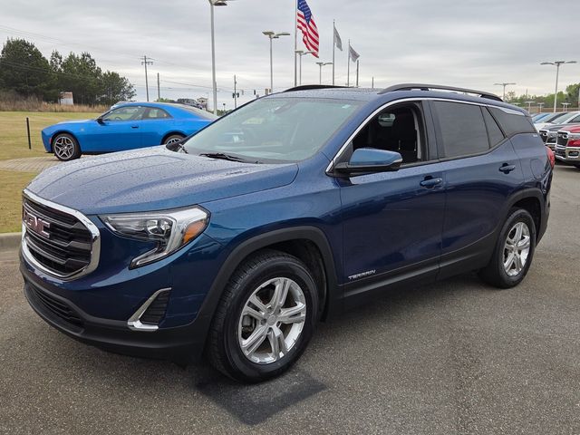 Used 2020 Blue GMC SLE image 3