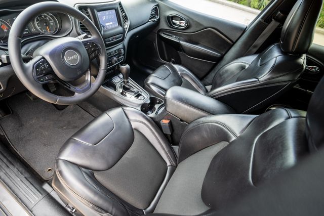 2020 Jeep Cherokee Altitude Gray at Emmons Autoplex