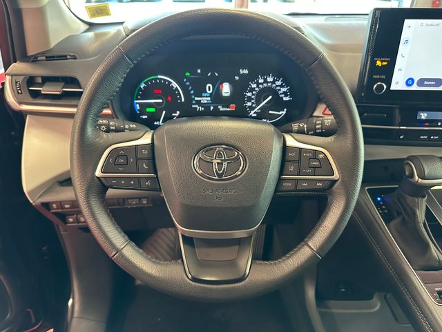 Used 2026 Toyota Sienna Van