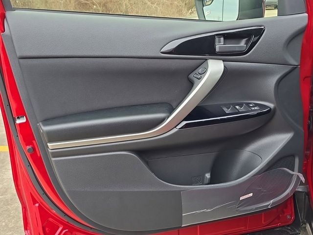 New 2025 Red Mitsubishi LE image 9