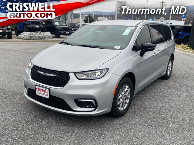 2026 Chrysler Pacifica Select FWD