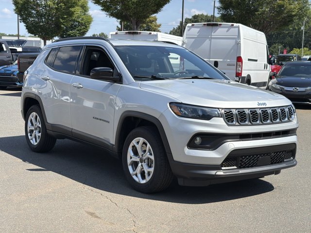 Used 2025 Silver Jeep Latitude image 15