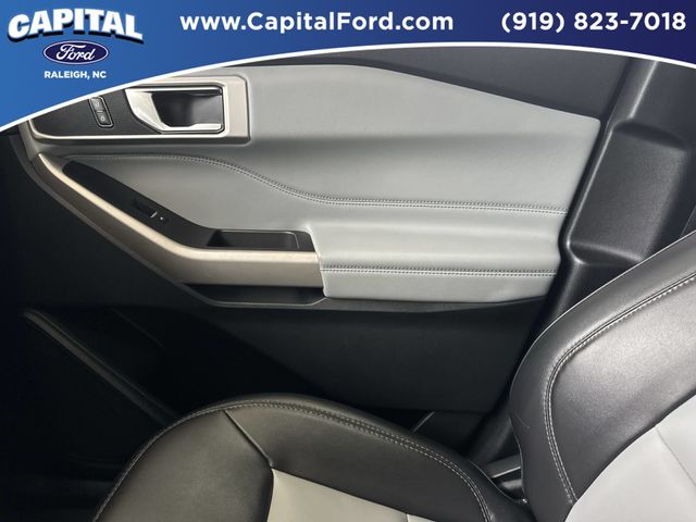 Used 2023 Silver Ford XLT image 28