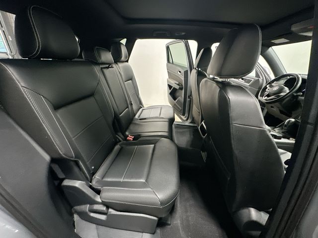 2021 Volkswagen Atlas Cross Sport 3.6L V6 SE w/Technology R-Line  at Subaru and VW of Moon Township
