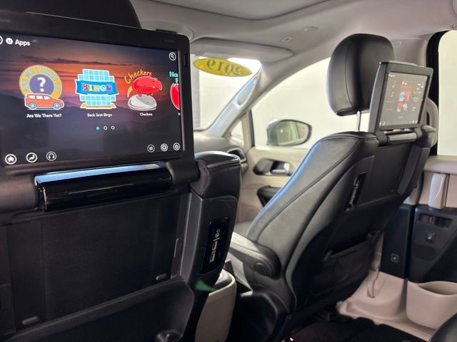 Used 2019 Chrysler Pacifica Van