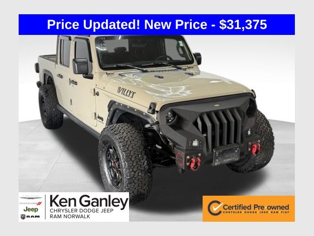 Brown (Limited Edition Gobi Clearcoat) 2022 Jeep Gladiator Pickup Truck Four-Wheel Drive 8-Speed Automatic