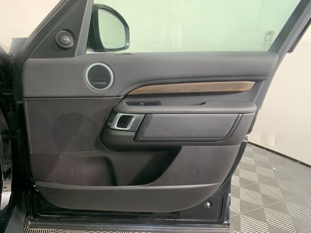 2017 Land Rover Discovery HSE 34