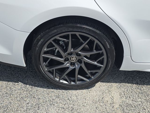 2025 Toyota Camry SE:B02318