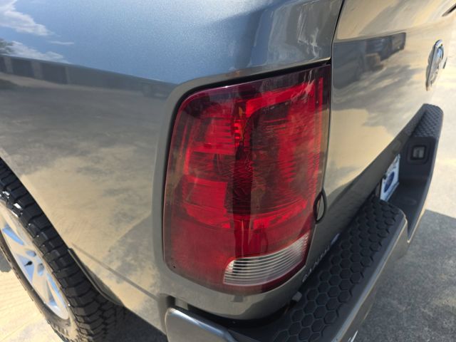 Used 2012 Mineral Gray Clearcoat Metallic Ram Express image 32