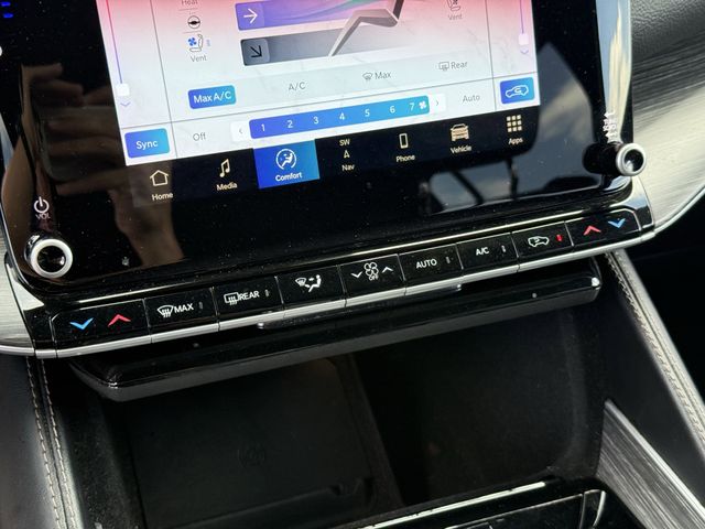 2024 Jeep Wagoneer Series II White at River Oaks CDJR