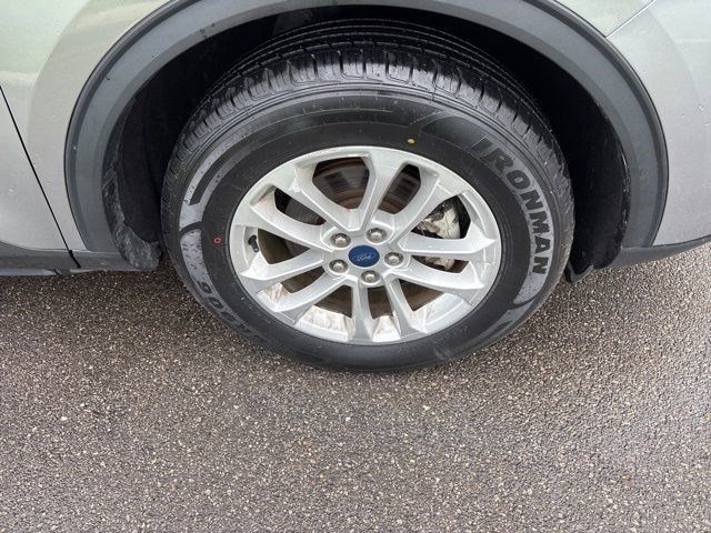 2022 Ford Escape Hybrid SE photo
