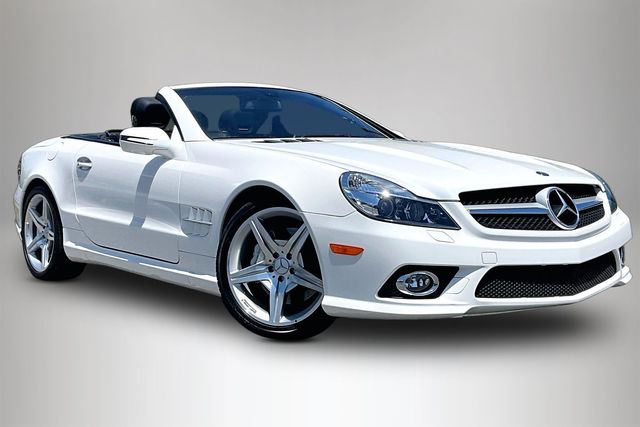 Diamond White Metallic 2009 Mercedes-Benz SL-Class SL 550 Convertible Rear-Wheel Drive 7-Speed Automatic