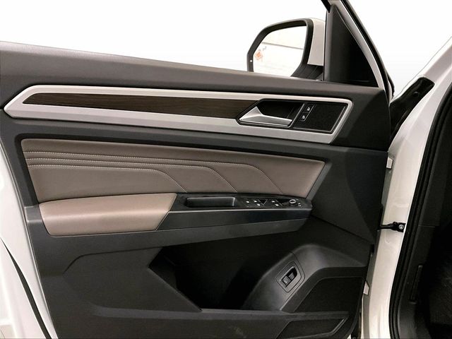2021 Volkswagen Atlas 3.6L V6 SE w/Technology White at Subaru and VW of Moon Township