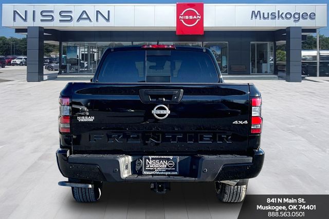 View vehicle photo 4