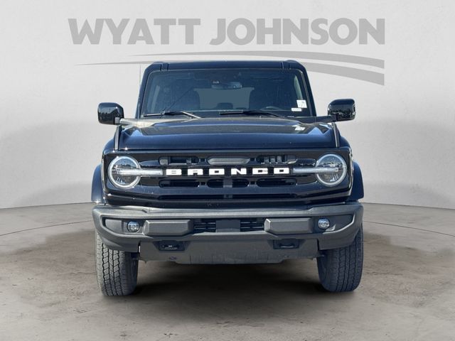 Used 2025 Black Ford Outer Banks image 8