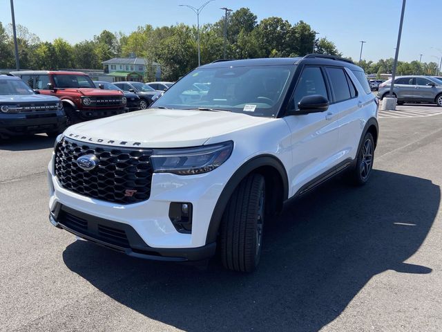 2025 Ford Explorer ST 8