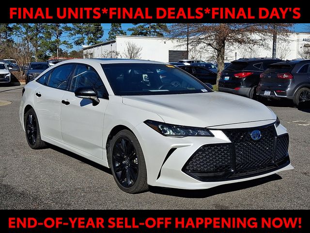 2022 Toyota Avalon XSE Nightshade's photo