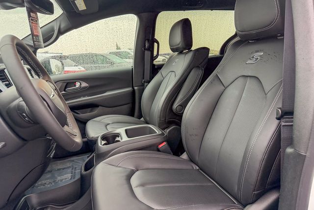 new 2026 Chrysler Pacifica car, priced at $47,180