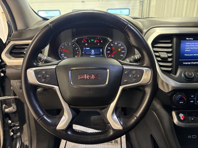 2020 GMC Acadia SLE photo