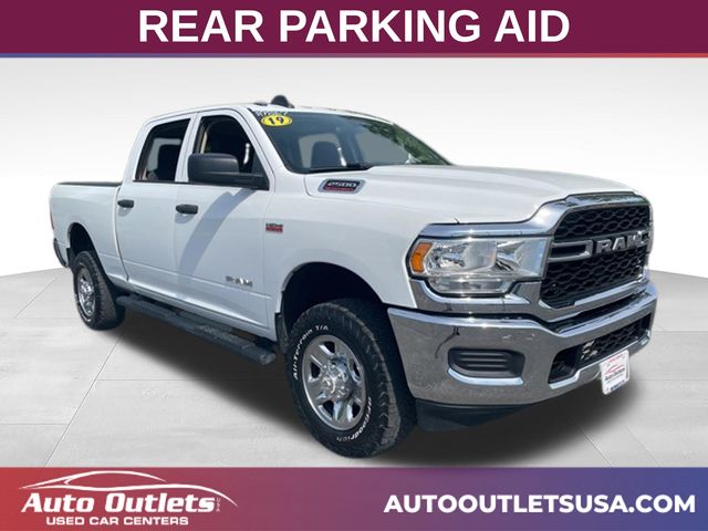 Bright White Clearcoat 2019 RAM 2500 Tradesman Crew Cab 4WD Pickup Truck Four-Wheel Drive 8-Speed Automatic