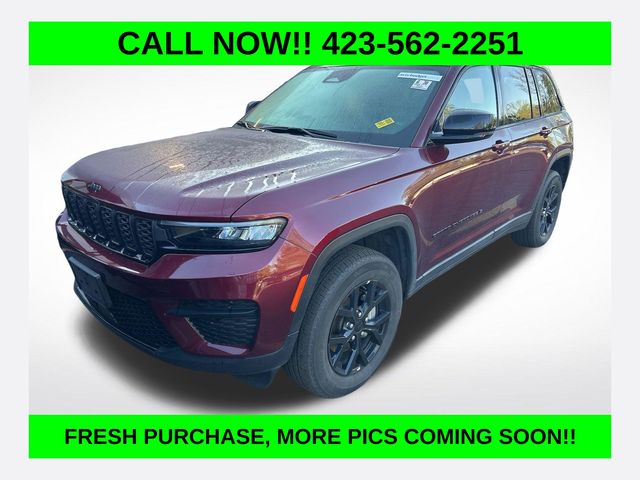 Velvet Red Pearlcoat 2025 Jeep Grand Cherokee Altitude 4WD SUV / Crossover Four-Wheel Drive 8-Speed Automatic