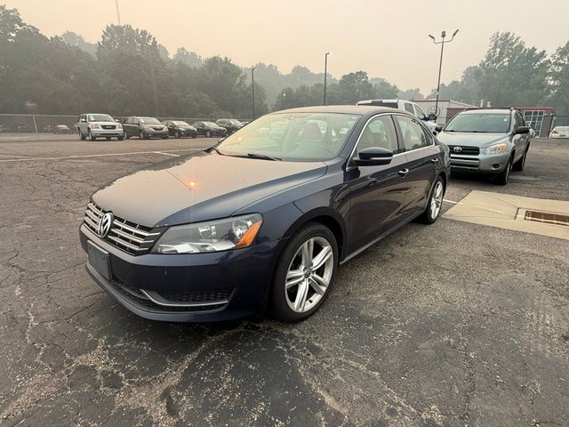 2014 Volkswagen Passat TDI SE with Sunroof