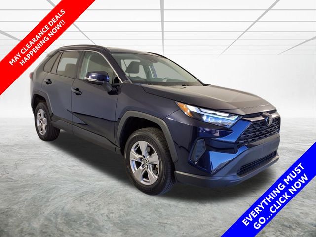 2023 Toyota RAV4 XLE photo