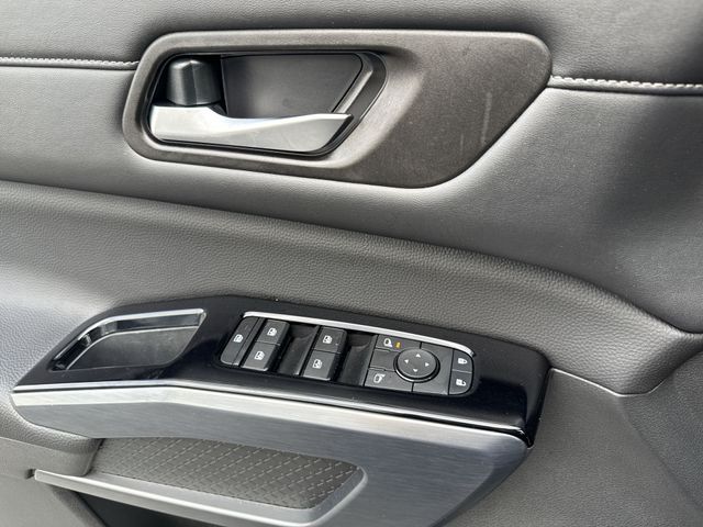 Used 2024 Gray Nissan SL image 31